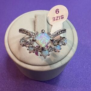 Bomb Party Ring “Feeling a Spark” RBP6577 Size 9 (two separate rings)